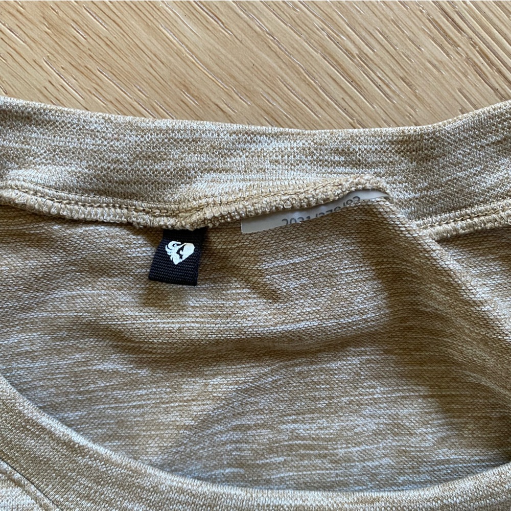 Women’s Best Move Seamless Long Sleeve Crop Top in Tan/Beige - Picture 5 of 5